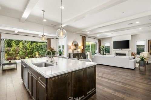 22 Shadybend, Irvine CA  92602-0844 exterior