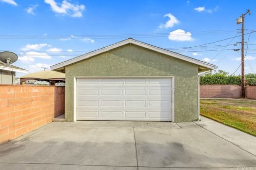 6350 San Rolando Cir, Buena Park CA  90620-3637 exterior