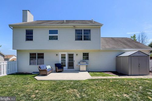 2112 Northview Ln, Harrisburg PA 17110-3911 exterior