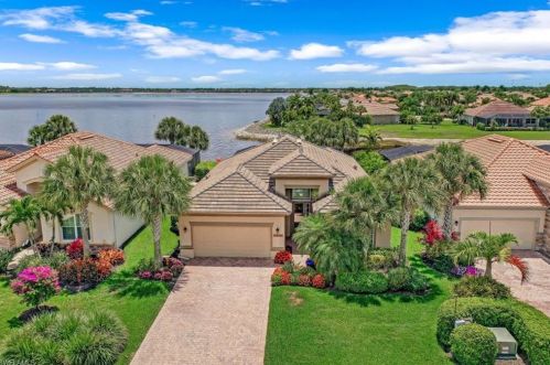 9415 Quarry Dr, Naples, FL 34120-5223