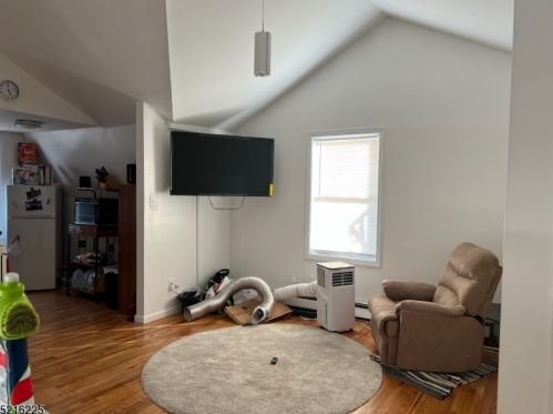 65 Grove St, Bloomfield NJ  07003-5648 exterior