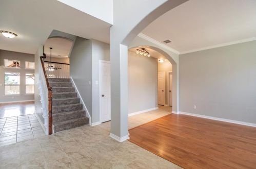 1405 Glen Hollow Ln, Lewisville TX  75028-3870 exterior