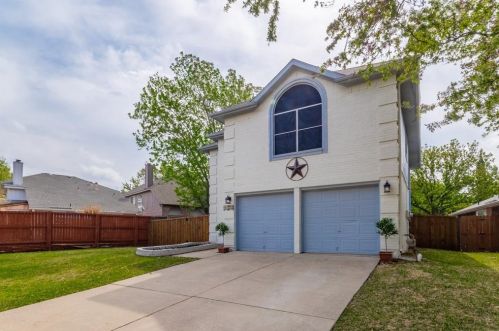 1732 Prescott Dr, Lewisville TX  75028-2078 exterior