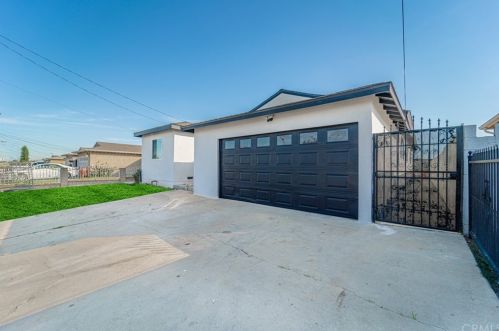 1716 156th St, Compton, CA 90220-3516