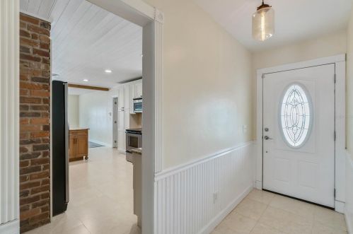 1200 Oxford Rd, Maitland FL  32751-3521 exterior