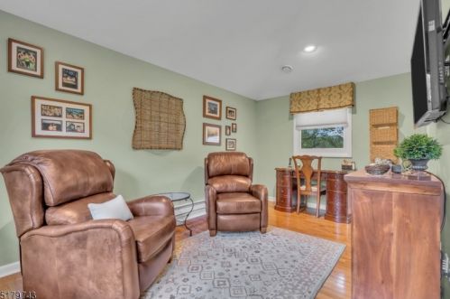 121 Southern Blvd, Chatham Township NJ 07928-1323 exterior