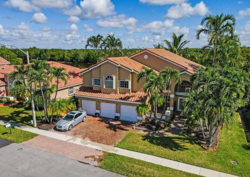 20241 10th St, Hollywood, FL 33029-3429