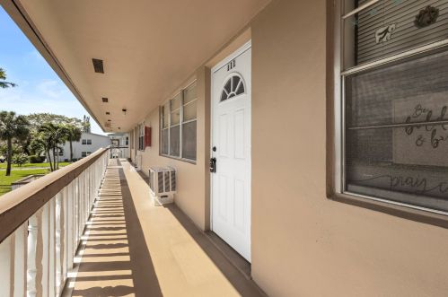 111 Norwich, West Palm Beach, FL 33417-7944