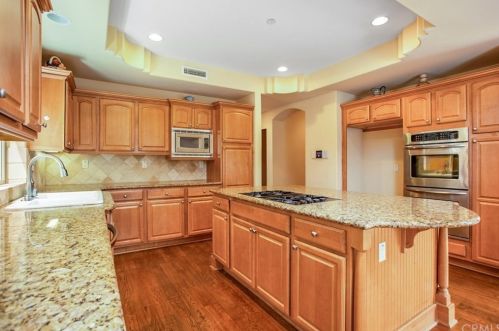 1916 Nelson Ave, Redondo Beach, CA 90278-2307