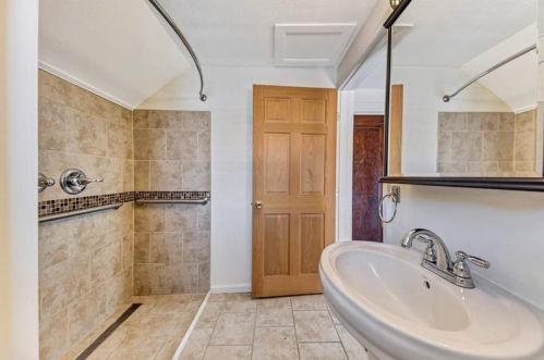 4 Garfield Ave, New Castle PA  16105-2536 exterior