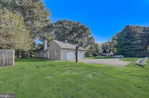 1497 Sweetbriar Ln, Lansdale PA 19446-3240 exterior