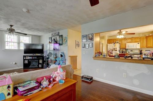 104 Arnold St, Lincoln RI  02865-1936 exterior