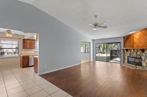 803 Harbor Cir, Palm Harbor, FL 34683-4728