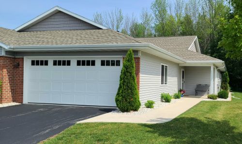 1278 Meadowbrook Dr, Cleveland WI  53015-2400 exterior