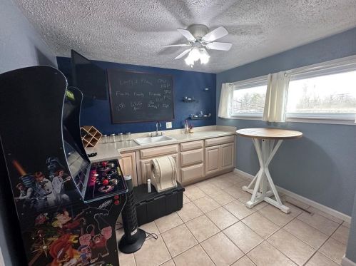 182 Conneaut Lake Rd, Greenville PA  16125-9430 exterior