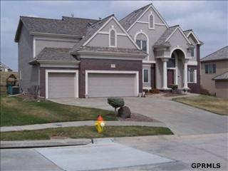 17502 Harney St, Omaha, NE 68118-3533