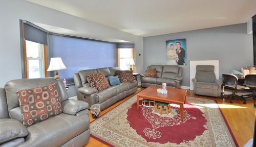 19155 Inez Dr, Waukesha, WI 53146-5011