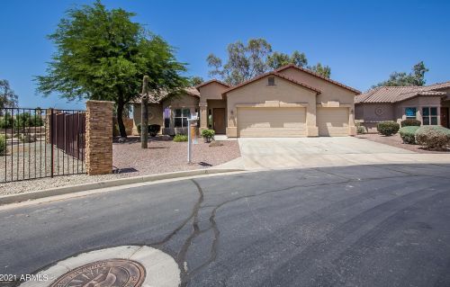3010 County Down Dr, Chandler, AZ 85249-9037