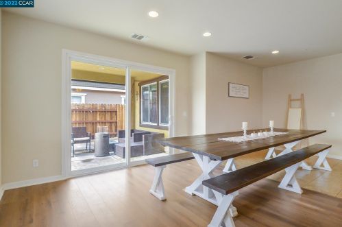 2243 Eastport Dr, Oakley CA  94561-3539 exterior