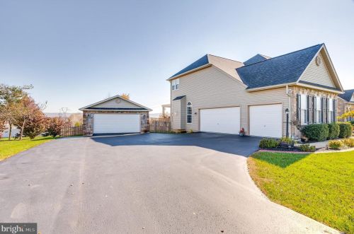 786 Spruce Hill Way, Charles Town WV  25414-4486 exterior