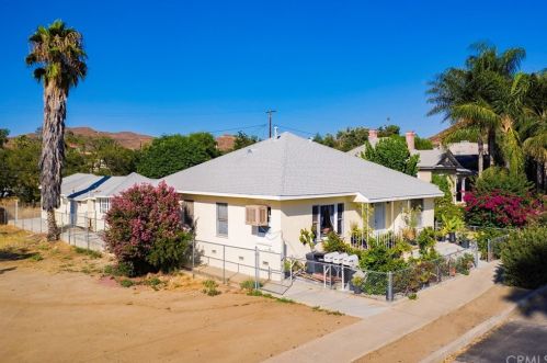 207 Peck St, Lake Elsinore, CA 92530-4175