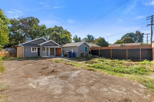 418 Yosemite Ave, Modesto CA  95351-3238 exterior