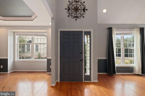 15843 Fourmile Creek Ct, Haymarket VA  20169-5427 exterior