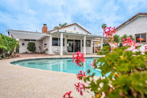 11842 Dorada Ave, Garden Grove CA  92840-5501 exterior