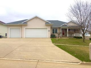 2007 Reed St, Oakland Acres, IA 50112-1031