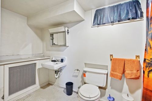 2962 Glenmawr St, Pittsburgh PA 15204-1452 exterior