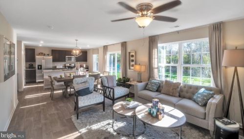 179 Winifred Dr, Hanover PA  17331 exterior