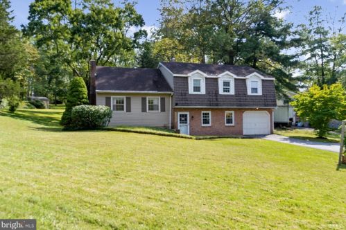 1104 Dogwood Ct, Pottstown, PA 19465-7330