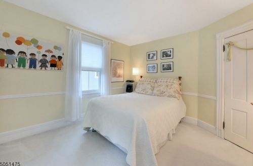 27 Liberty St, Ridgewood NJ 07450-4555 exterior