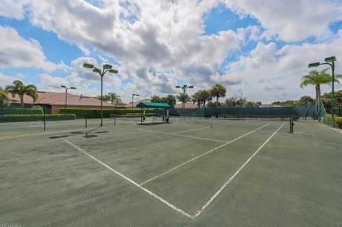 5975 Trophy Dr, Naples FL  34110-7310 exterior