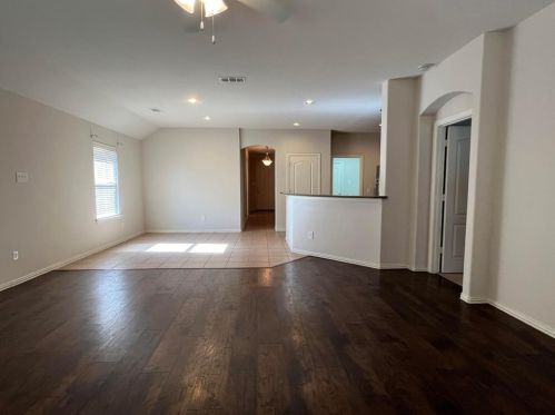 1405 Danielle Creek Dr, Oak Point TX  75068-4867 exterior
