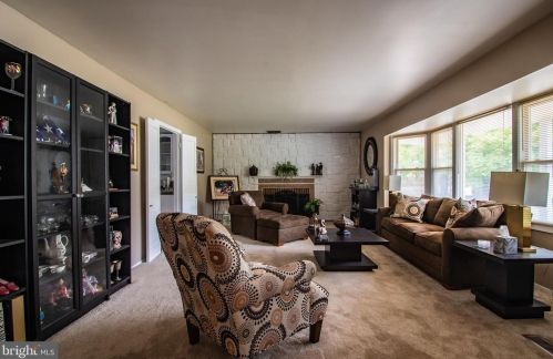 3 Twin Hill Dr, Willingboro NJ  08046-3737 exterior