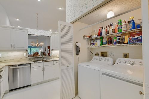 8425 Springlake Dr, Boca Raton FL  33496-4904 exterior