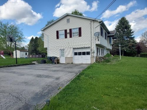 31 Ebert Rd, Middletown, NY 10941-1759