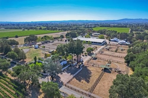 5915 Faught Rd, Santa Rosa, CA 95403-1252