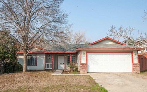 125 Martin St, Porterville, CA 93257-4289