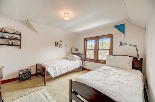 239 60, Milwaukee WI 53219-2131 exterior