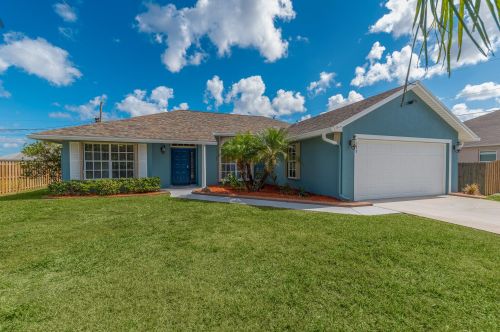 317 Hollyhock Dr, Fort Pierce, FL 34953-3121