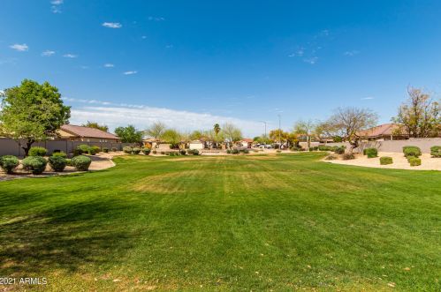 9072 80 Ln, Peoria AZ 85382-4417 exterior