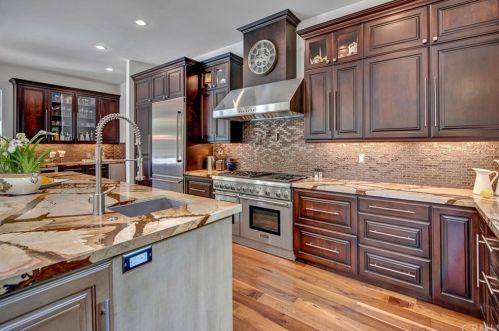 9851 Oakwood Cir, Orange CA  92861-1221 exterior