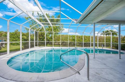 505 Landmark Dr, Naples, FL 34112-5247