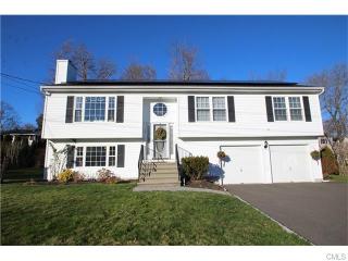 19 Cedar St, Bridgeport, CT 06608-2613