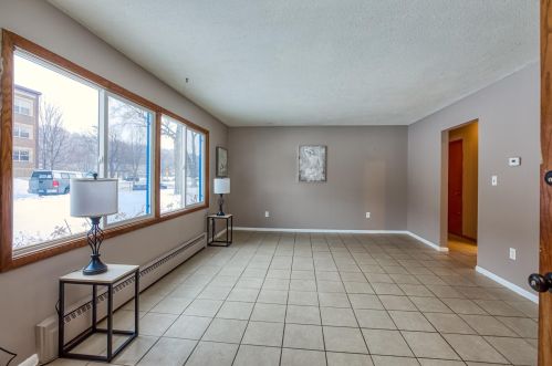2396 Benson Ave, Saint Paul, MN 55116-3106