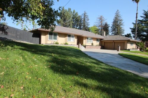 6828 Oakdale Rd, Riverbank, CA 95367-9634