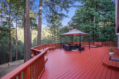 176 Swett Rd, Redwood City, CA 94062-4704