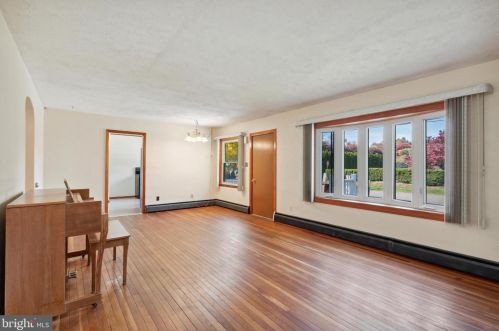 1204 Fern St, Jim Thorpe, PA 18229-2510